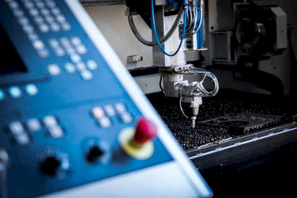 izmit kalip makina background